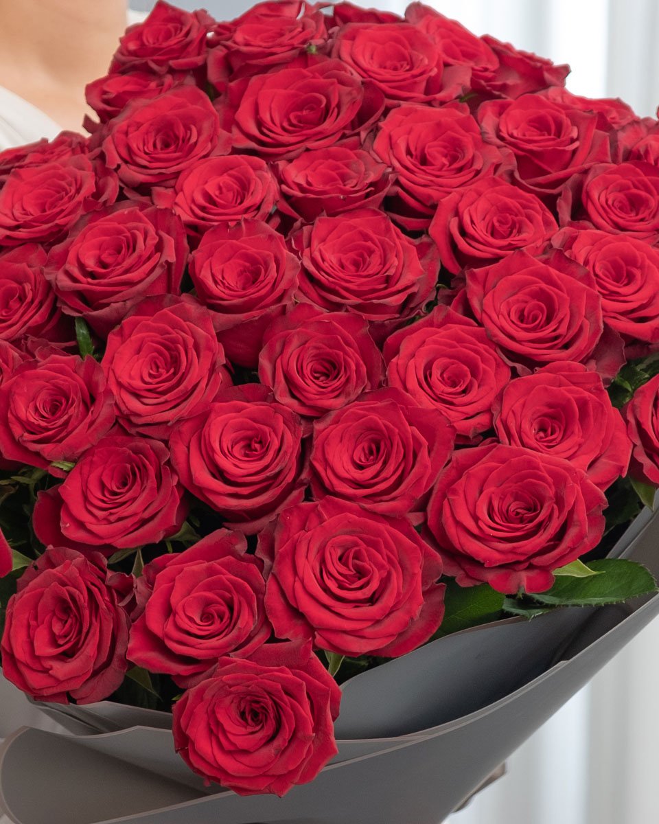 Majestic Red - Parfumella Flowers