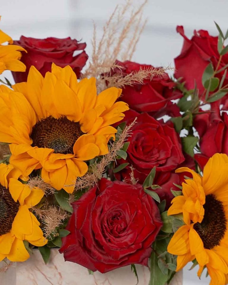 Sunflowers and Roses Flower Bouquet Delivery in Pampanga | Parfumella ...